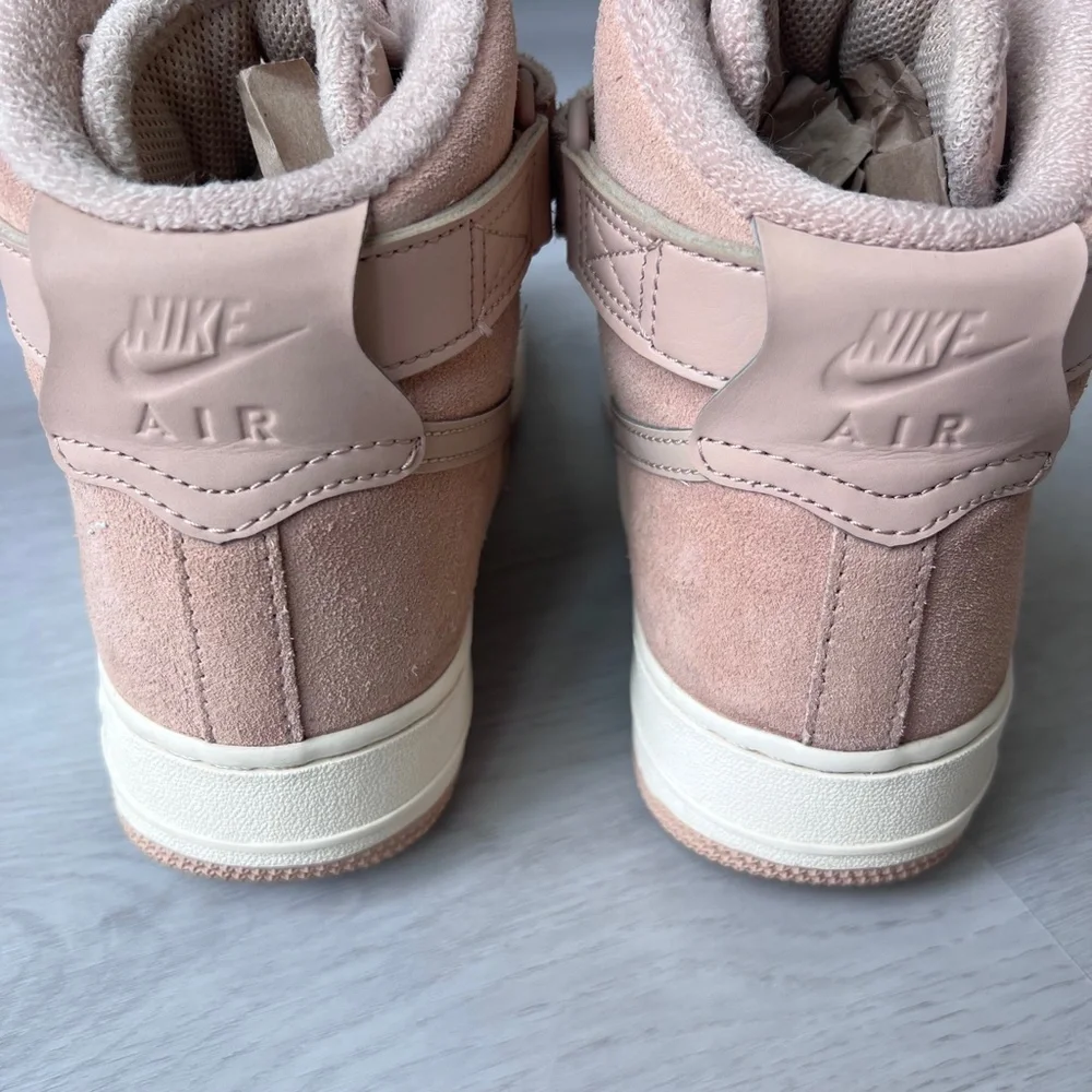 Nike Air Force 1 High ‘07 LV8 Bio Beige Sneakers Women’s 7.5 Suede Leather
